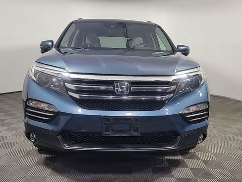 Certified 2017 Honda Pilot Touring image 14