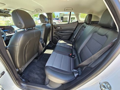 Used 2025 Chevrolet Trax LT image 18