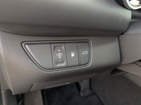 Used 2024 Genesis G70 2.5T AWD/4WD image 24