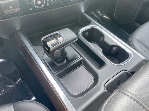 Used 2025 GMC Sierra 1500 SLT w/ SLT Convenience Package image 23