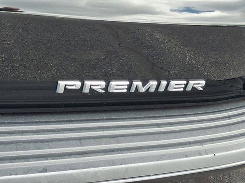 Used 2021 Chevrolet Tahoe Premier w/ Premium Package AWD/4WD image 35
