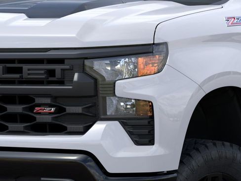 New 2026 Chevrolet Silverado 1500 Custom Trail Boss w/ LPO, Dark Essentials Package image 10