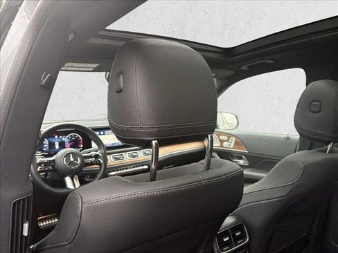 Certified 2025 Mercedes-Benz GLS 450 4MATIC image 14
