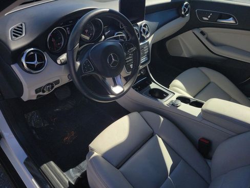 Certified 2018 Mercedes-Benz GLA 250 image 20