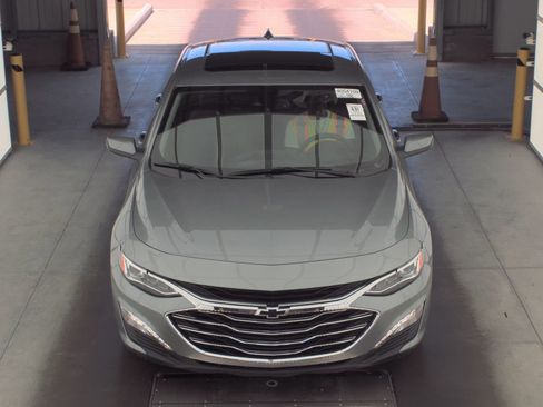 Used 2023 Chevrolet Malibu LT FWD image 2