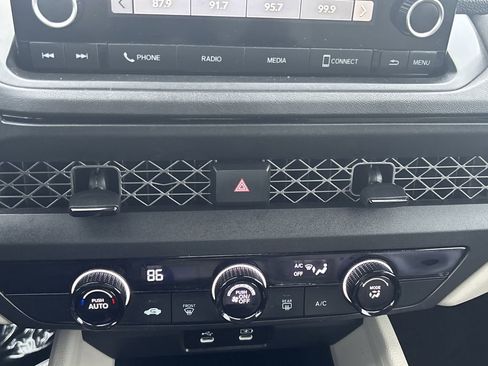 Used 2024 Honda Accord LX image 17