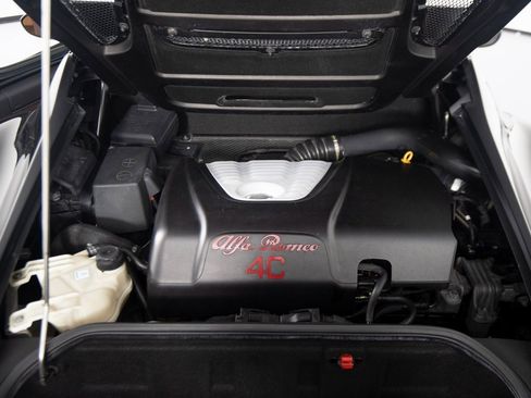 Used 2016 Alfa Romeo 4C Spider image 35