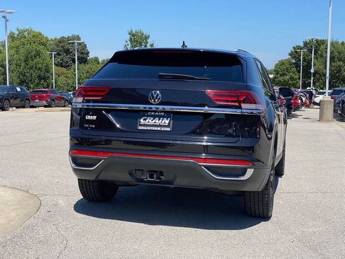 Used 2022 Volkswagen Atlas Cross Sport SE FWD image 7