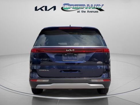 Certified 2024 Kia Carnival LX image 6