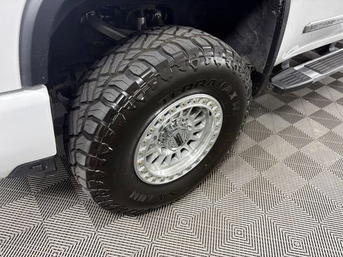 Used 2024 Chevrolet Silverado 2500 High Country w/ High Country Premium Package AWD/4WD image 10