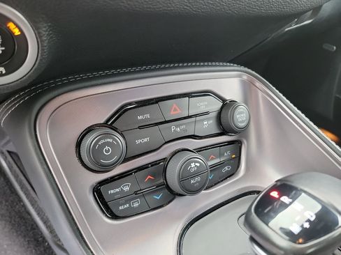 Used 2023 Dodge Challenger GT image 18