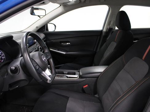 Used 2025 Nissan Sentra SR FWD image 16