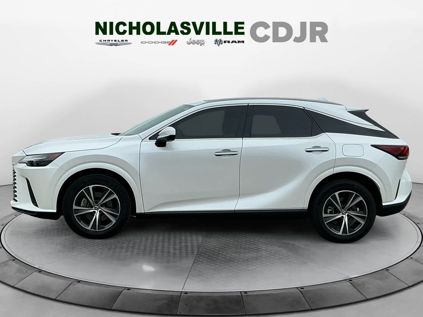 Used 2023 Lexus RX 350 Premium w/ Cold Area Package AWD/4WD image 2