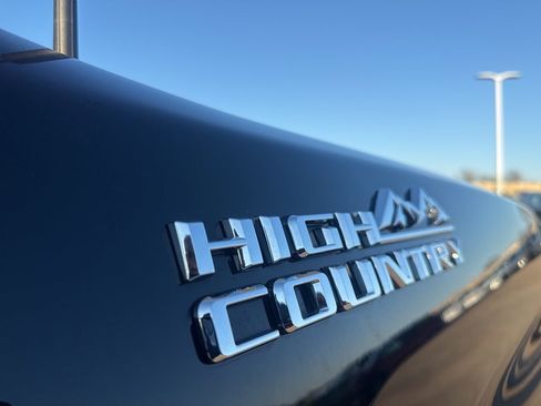 Used 2024 Chevrolet Silverado 2500 High Country w/ High Country Premium Package image 7