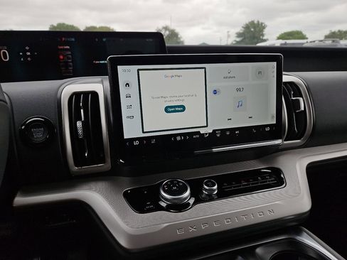 New 2026 Ford Expedition Active RWD image 25