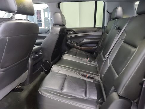 Used 2016 Chevrolet Suburban LT image 8