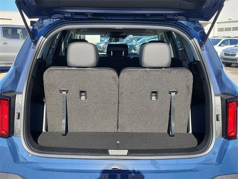 New 2026 Kia Sorento S w/ S Panoramic Sunroof Package image 6