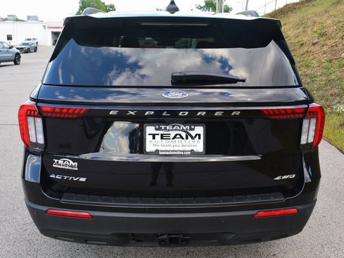 Used 2025 Ford Explorer Active image 6