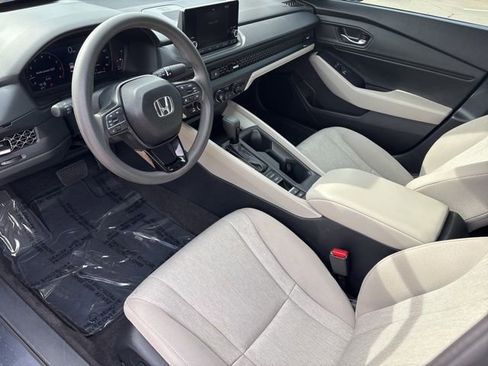 Used 2024 Honda Accord EX image 11