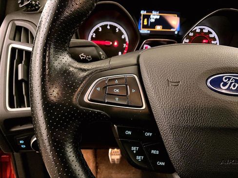 Certified 2018 Ford Focus ST FWD image 17