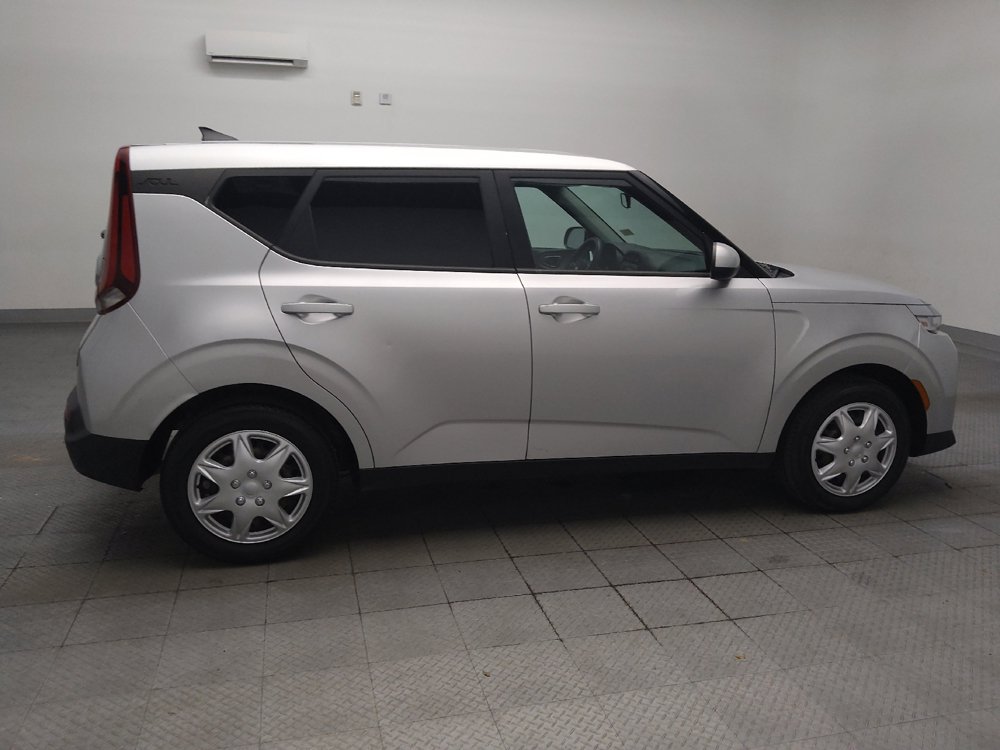 Used 2020 Kia Soul LX FWD image 10