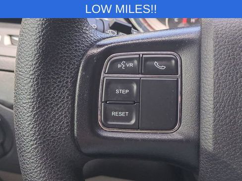 Used 2020 Dodge Grand Caravan SE w/ UConnect Hands-Free Group FWD image 19