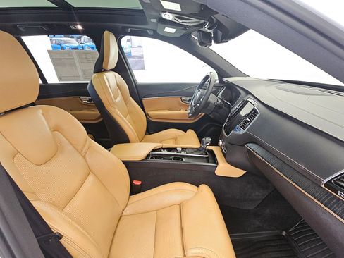 Certified 2022 Volvo XC90 T6 Inscription w/ Advanced Package image 10