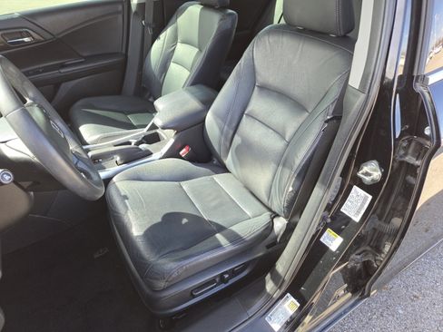 Used 2015 Honda Accord Touring image 24