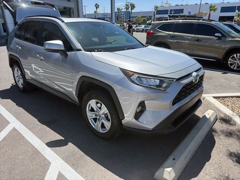 Used 2019 Toyota RAV4 XLE w/ Convenience Package AWD/4WD image 8