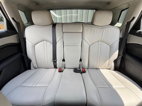 Used 2016 Cadillac SRX Luxury w/ Driver Awareness Package FWD image 18