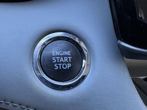 Used 2022 Toyota Highlander LE image 30