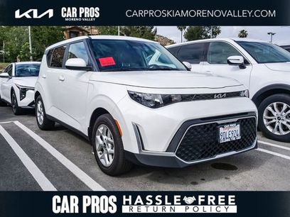 Used 2023 Kia Soul LX w/ LX Technology Package