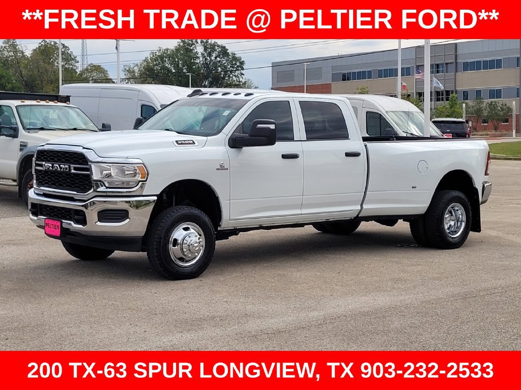 Used 2024 RAM 3500 Tradesman w/ Chrome Appearance Group AWD/4WD image 3
