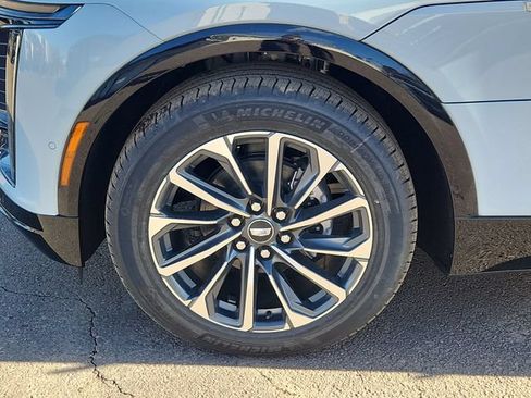 New 2025 Cadillac Lyriq Sport AWD/4WD image 26