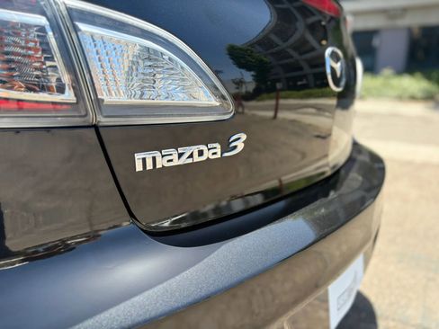 Used 2013 MAZDA MAZDA3 i Sport FWD image 24