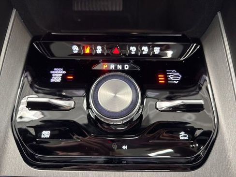 New 2026 Jeep Grand Wagoneer 4WD image 51