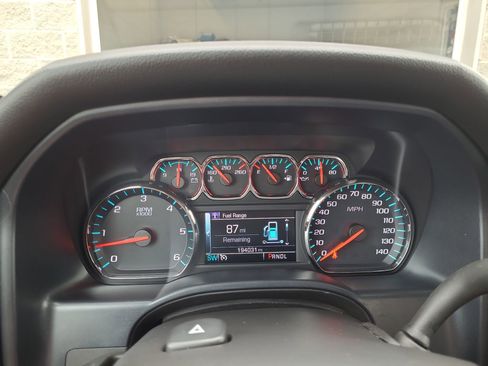 Used 2018 Chevrolet Silverado 1500 LT w/ All Star Edition image 14