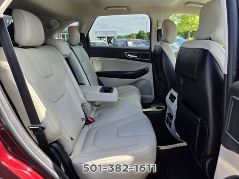 Used 2017 Ford Edge Titanium w/ Technology Package FWD image 18