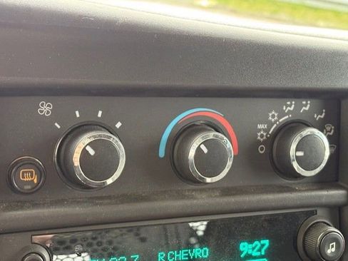 Used 2024 Chevrolet Express 2500 w/ Driver Convenience Package RWD image 17