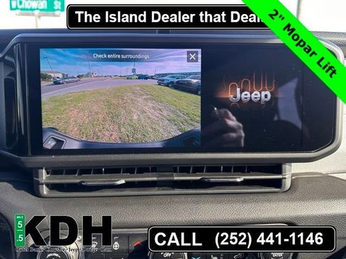 New 2025 Jeep Gladiator Sport image 24