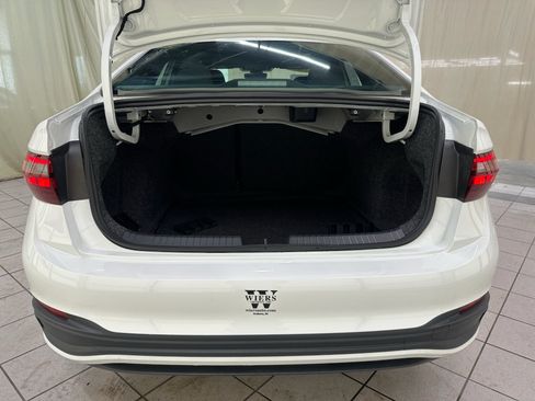 Used 2025 Volkswagen Jetta Sport FWD image 8