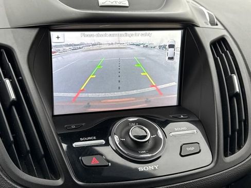 Used 2017 Ford Escape Titanium image 29