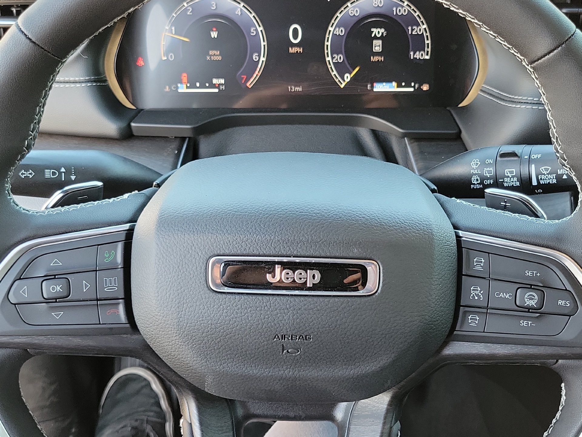 New 2026 Jeep Grand Cherokee Altitude AWD/4WD image 4