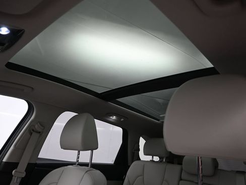 Certified 2025 Kia Sorento S w/ Panoramic Sunroof Package FWD image 29