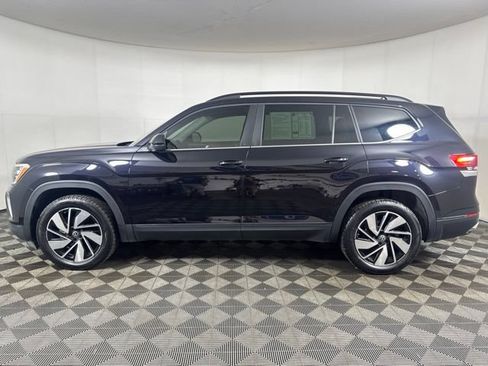 Certified 2024 Volkswagen Atlas SE w/ Panoramic Sunroof Package AWD/4WD image 7