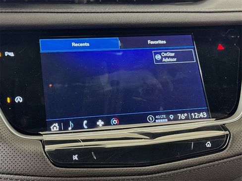 New 2026 Cadillac XT5 Luxury w/ LPO, ONYX Package image 8