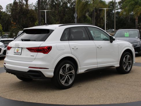 Certified 2025 Audi Q3 2.0T Premium w/ Convenience Plus Package AWD/4WD image 5