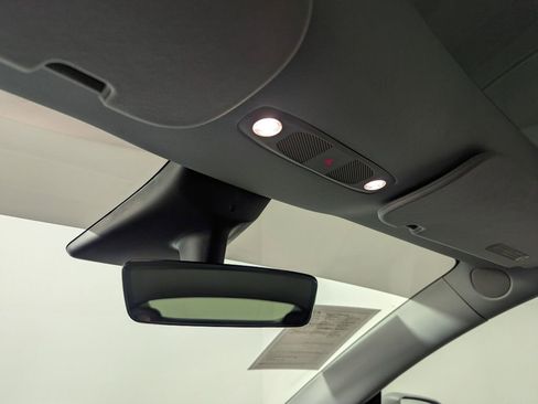 Used 2022 Tesla Model Y Performance image 27