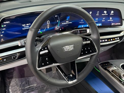 Certified 2024 Cadillac Lyriq Luxury RWD image 10