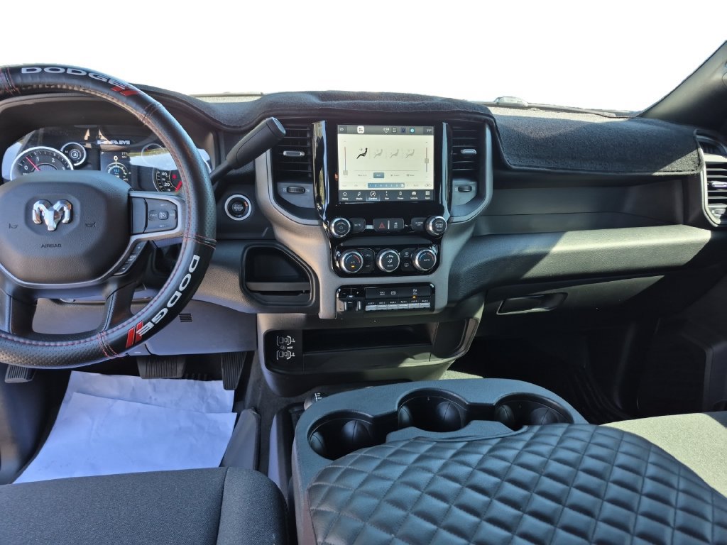 Used 2024 RAM 2500 Tradesman w/ Chrome Appearance Group AWD/4WD image 11
